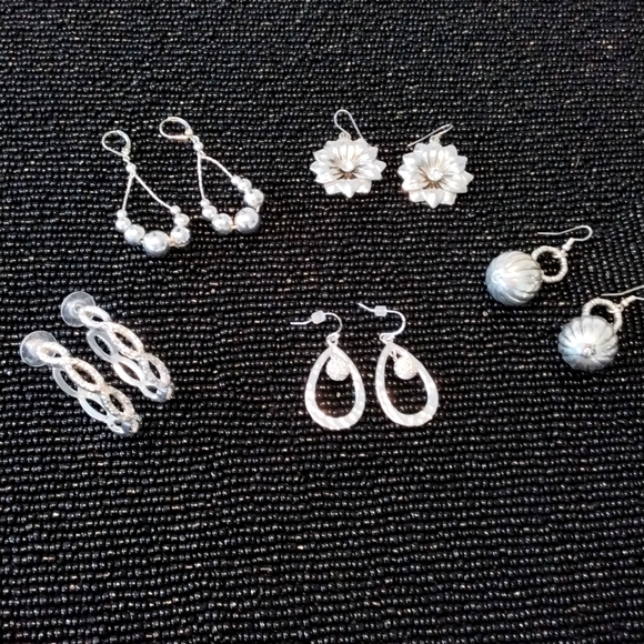 Earrings bundle, 5 pair - Picture 2 of 9